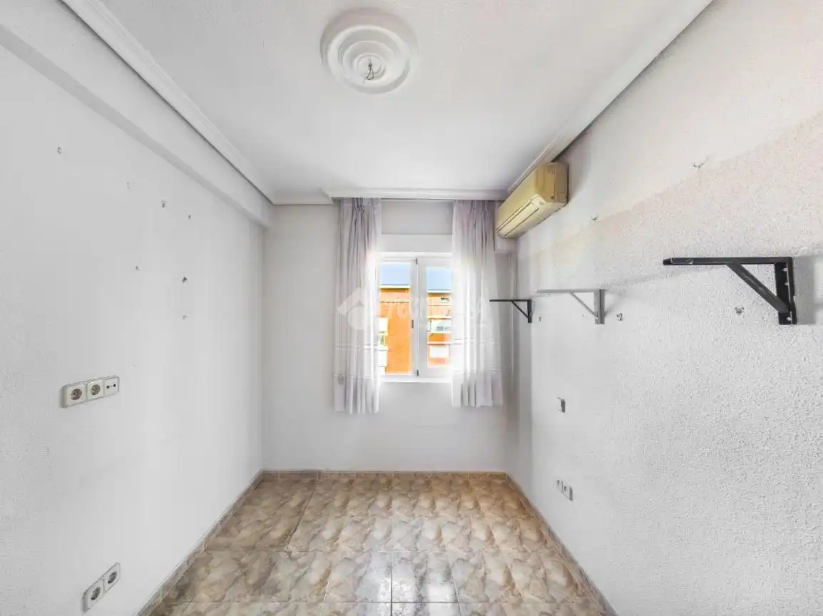 Habitación de Piso en venta en Madrid con Aire acondicionado, Calefacción y Balcón