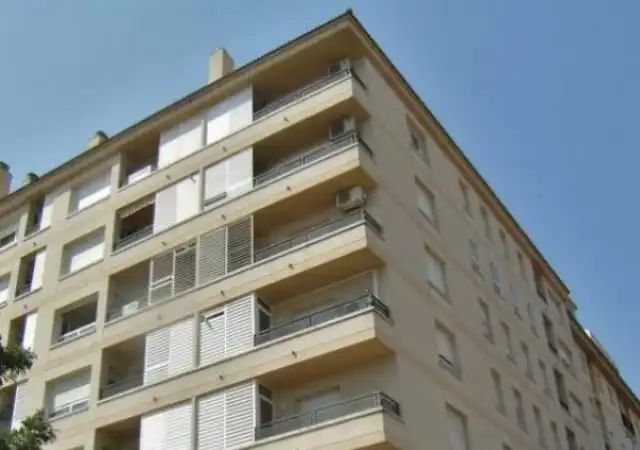 Exterior view of Flat for sale in Figueres