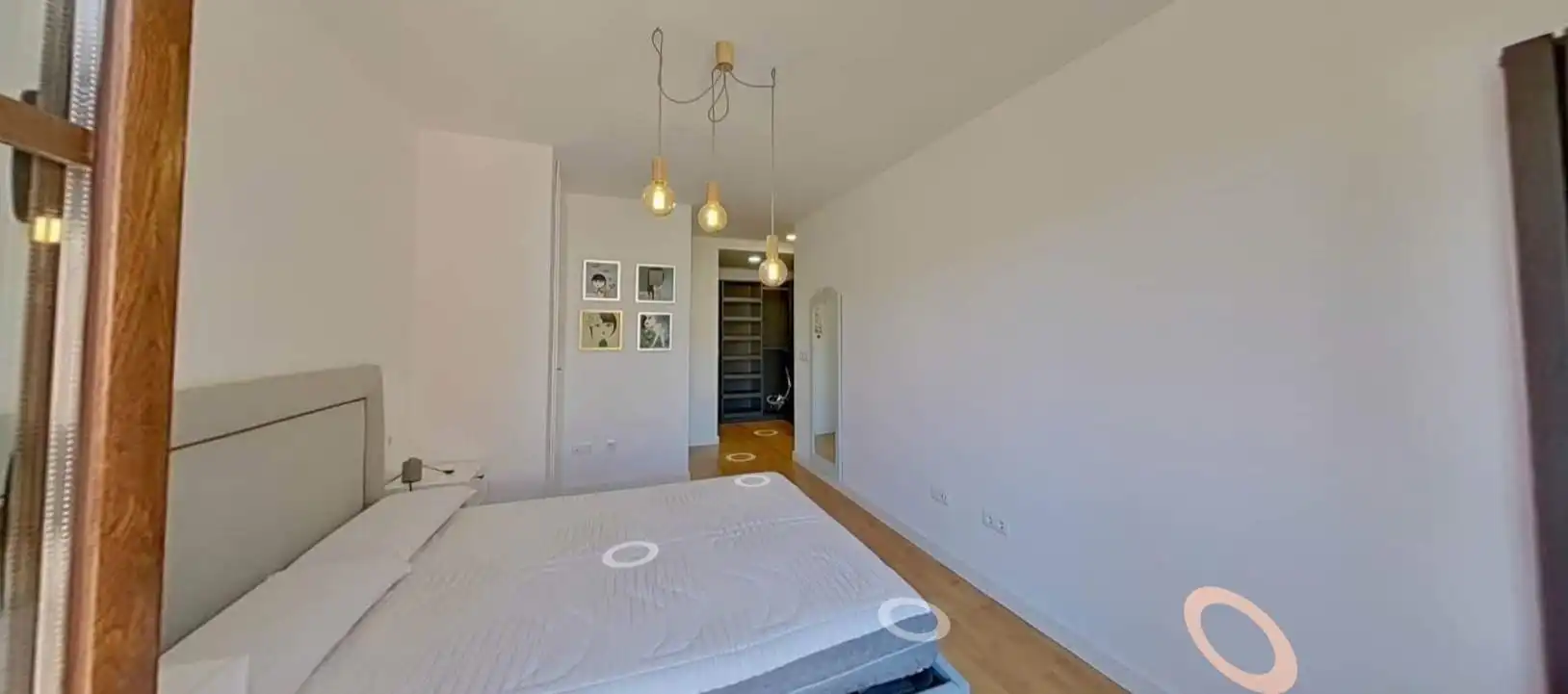 Dormitori de Apartament en venda en León Capital  amb Calefacció, Moblat i Balcó