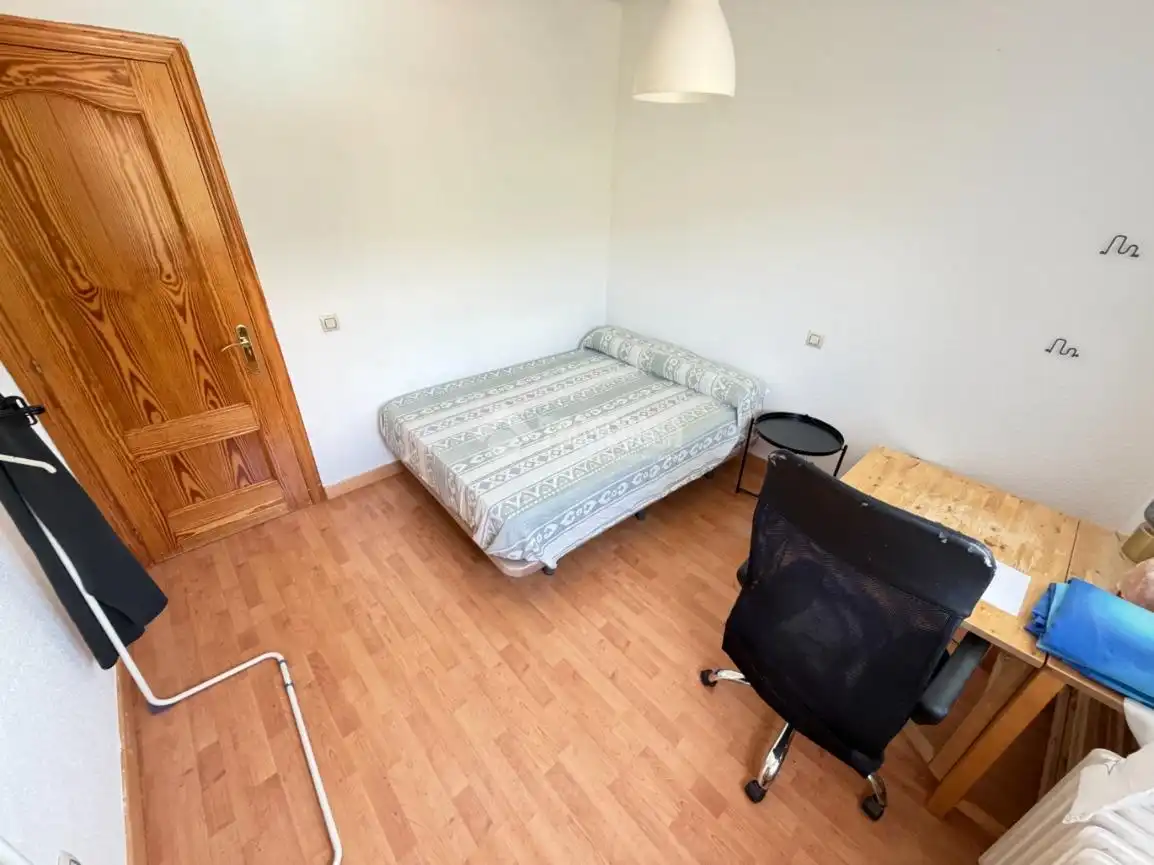 Habitación de Casa adosada en venta en Collado Mediano con Calefacción y Jardín privado