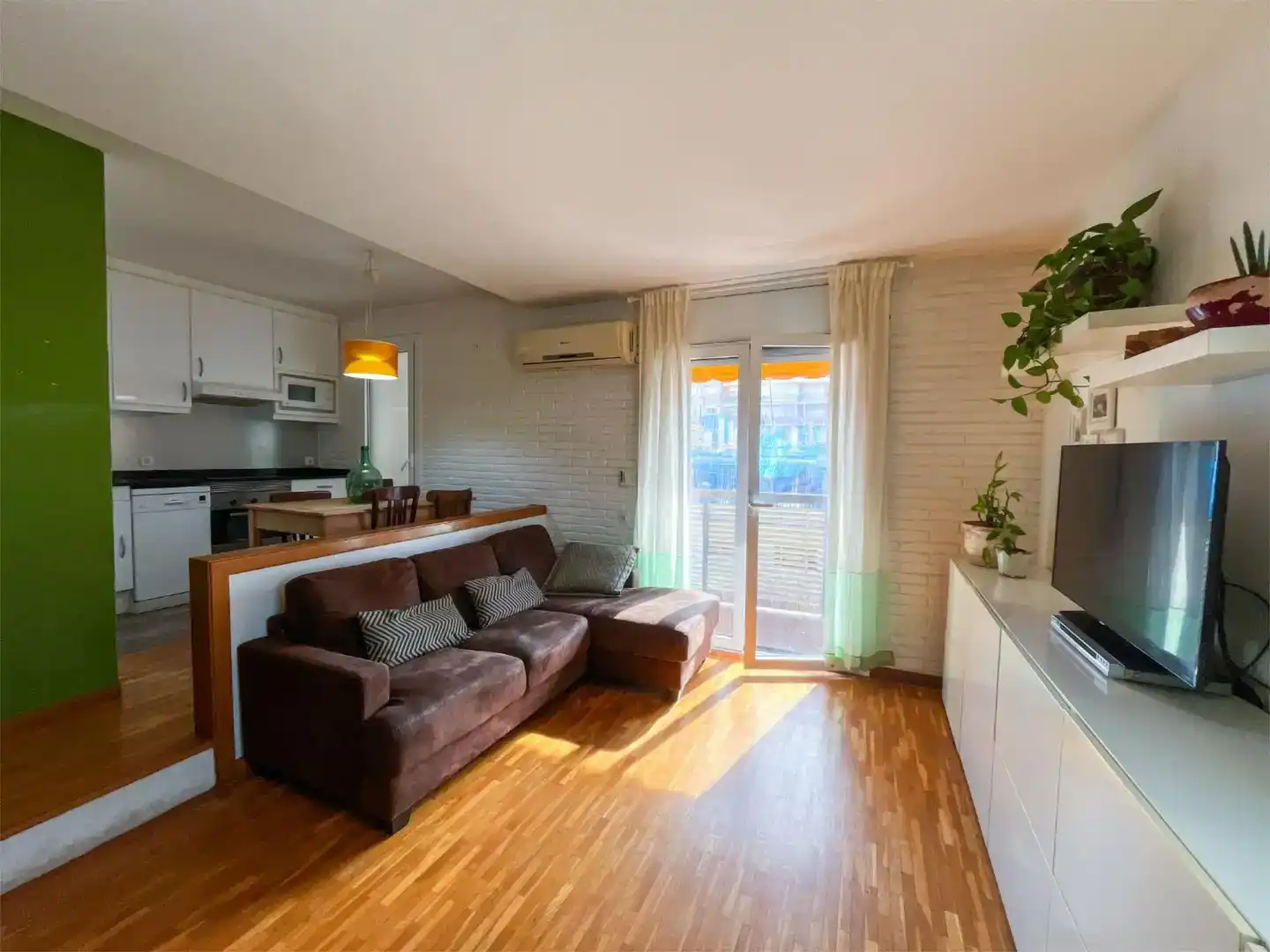 Wohnzimmer von Wohnung zum Verkauf in  Barcelona Capital mit Klimaanlage und Balkon