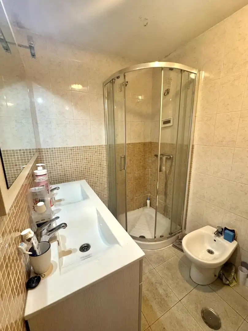 Bany de Pis en venda en Granada amb Aire condicionat i Calefacció