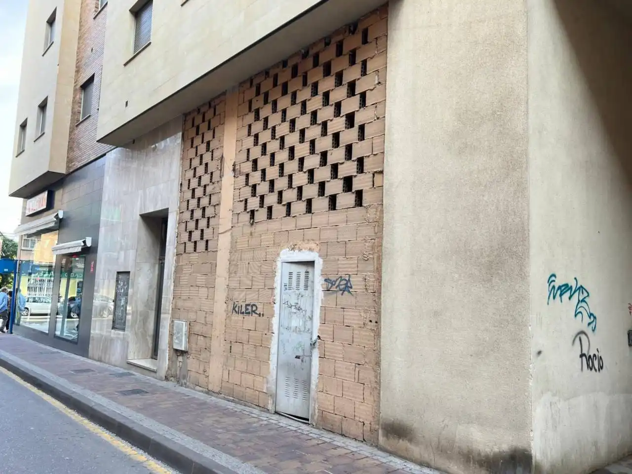 Local comercial en venda a Calle EDUARDO LINARES 1, imagen 2