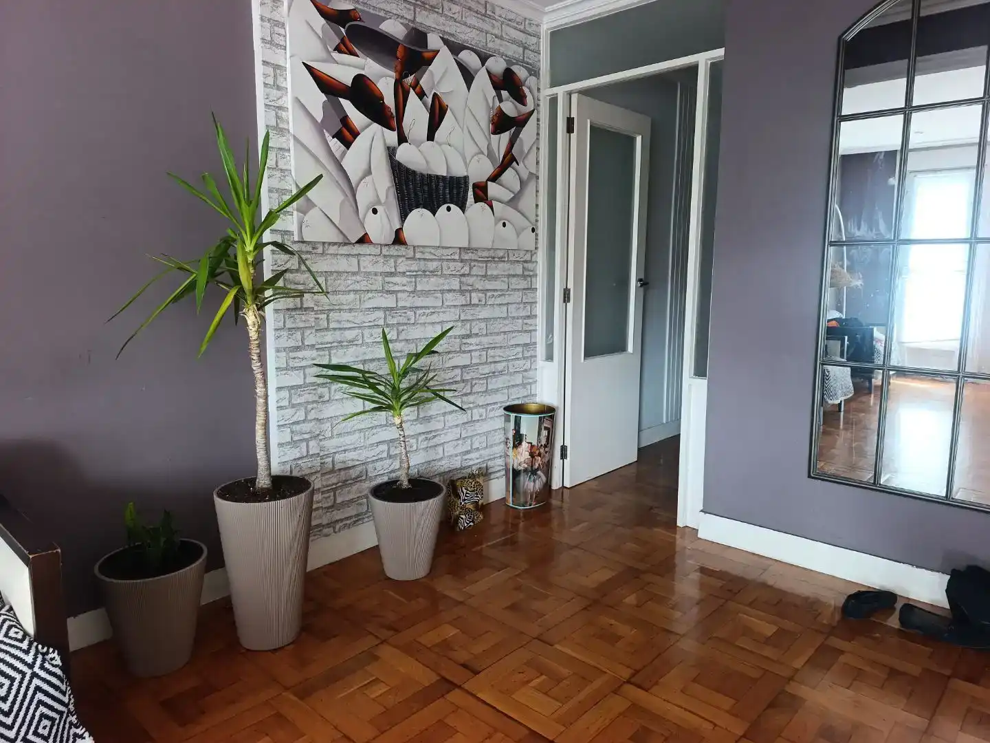 Sala d'estar de Pis per a compartir en Vigo  amb Parquet i Moblat
