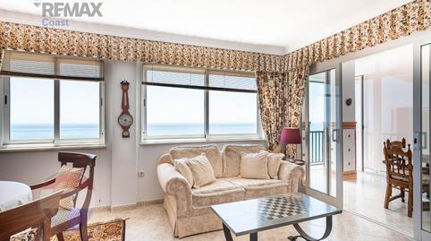 Foto 2 de Piso en venta en Paseo Maritimo Rey de España, Puerto Deportivo, Fuengirola