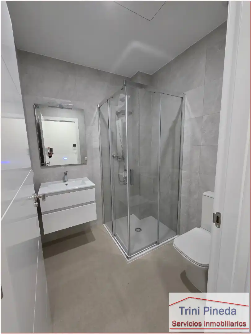 Baño de Piso de alquiler en Sevilla con Aire acondicionado, Calefacción y Terraza
