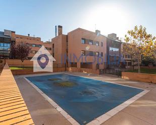 Piscina de Pis en venda en Las Rozas de Madrid amb Calefacció, Terrassa i Traster