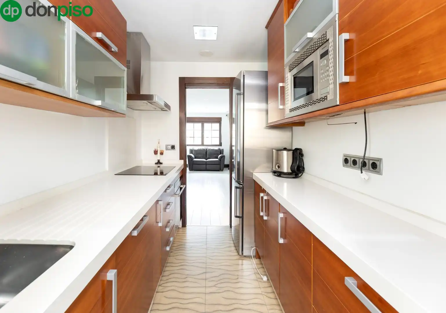 Kitchen of Flat for sale in Granada  with Air Conditioner