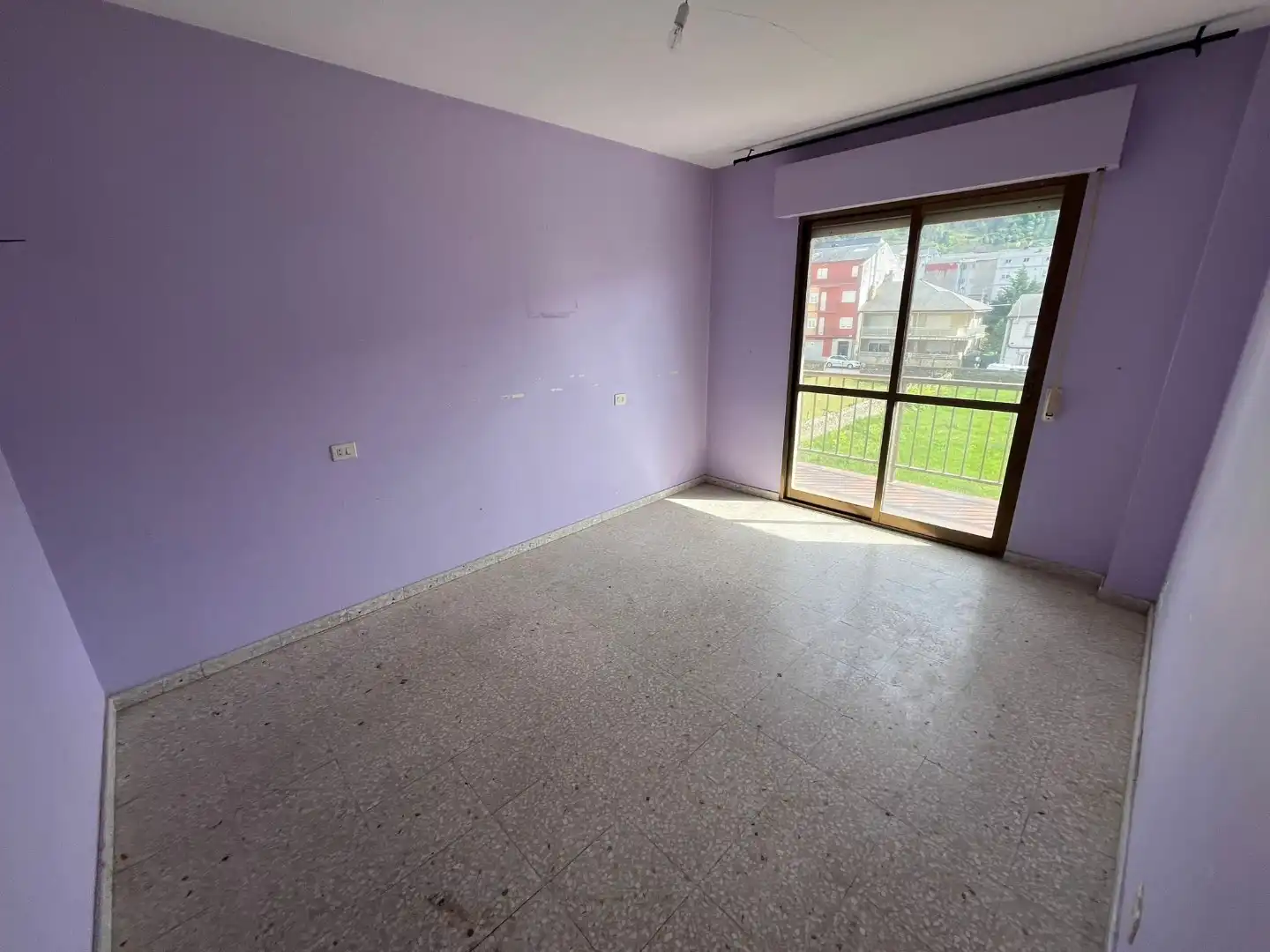 Habitación de Piso en venta en O Barco de Valdeorras   con Terraza, Trastero y Balcón