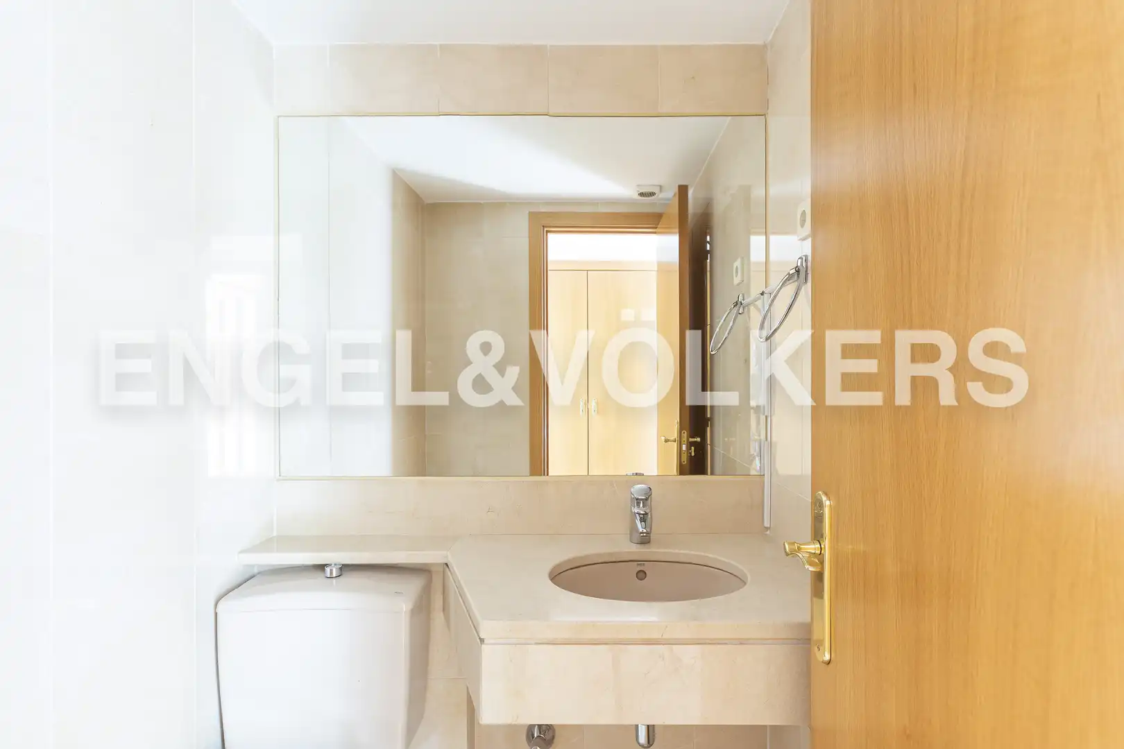 Baño de Casa o chalet de alquiler en Las Rozas de Madrid con Aire acondicionado, Calefacción y Jardín privado