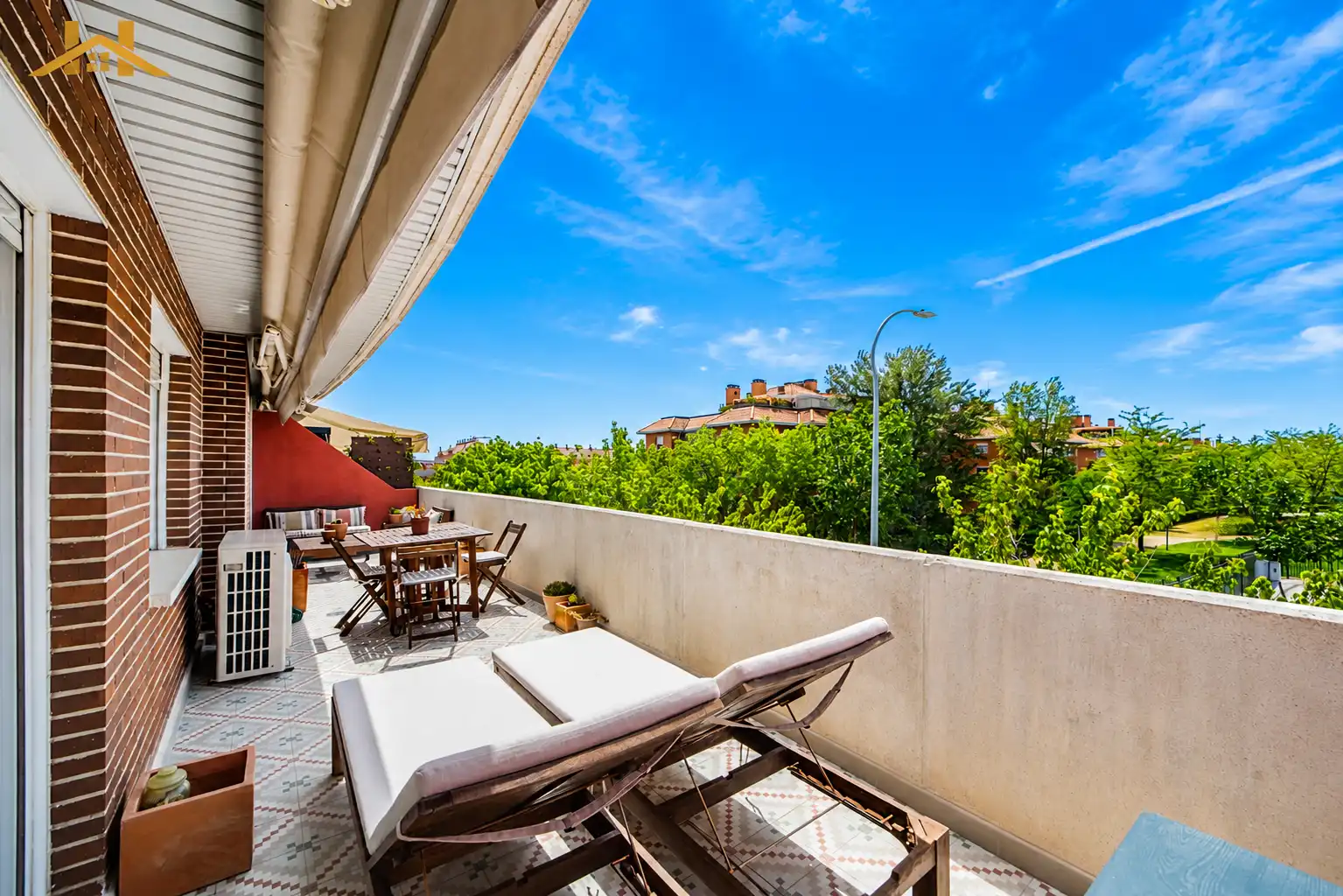 Terrasse von Wohnung zum Verkauf in Boadilla del Monte mit Klimaanlage, Heizung und Terrasse