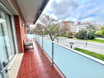 Vista exterior de Pis en venda en Reus amb Aire condicionat, Calefacció i Parquet