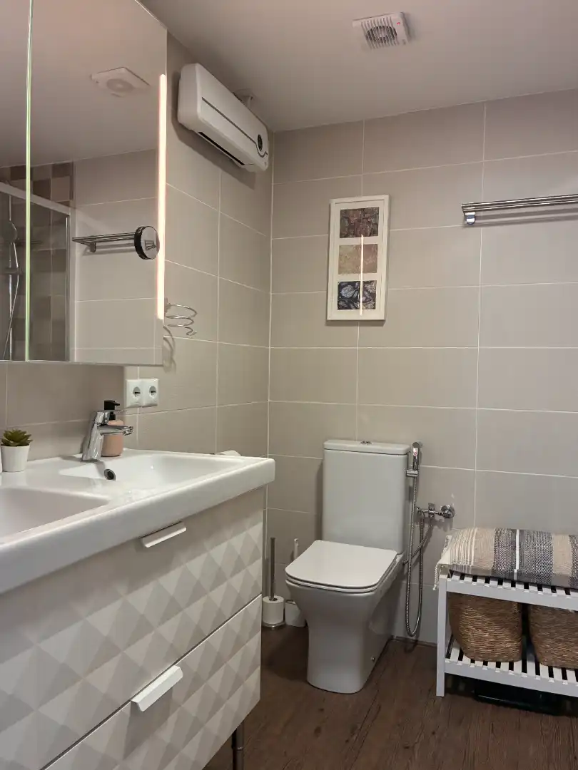 Baño de Casa o chalet en venta en Celrà con Aire acondicionado, Calefacción y Jardín privado