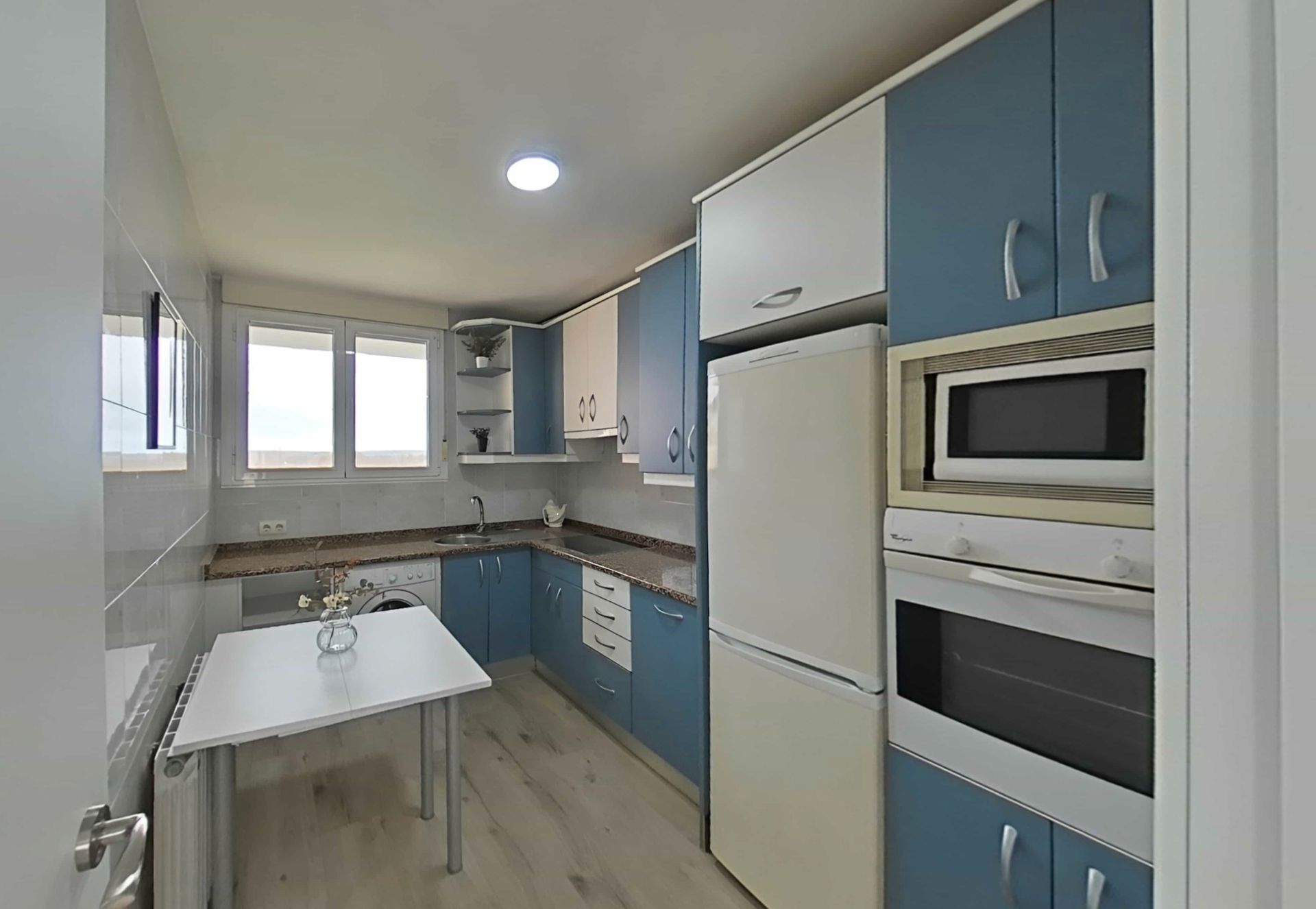 Kitchen of Flat for sale in Zamora Capital   with Heating, Parquet flooring and Storage room
