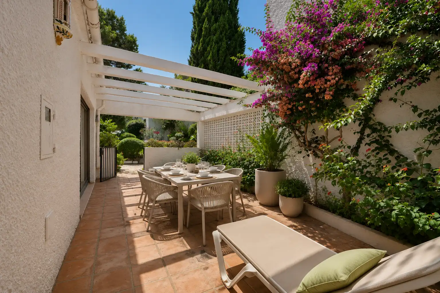 Terraced house with pool for sale in Calahonda, imagen 7