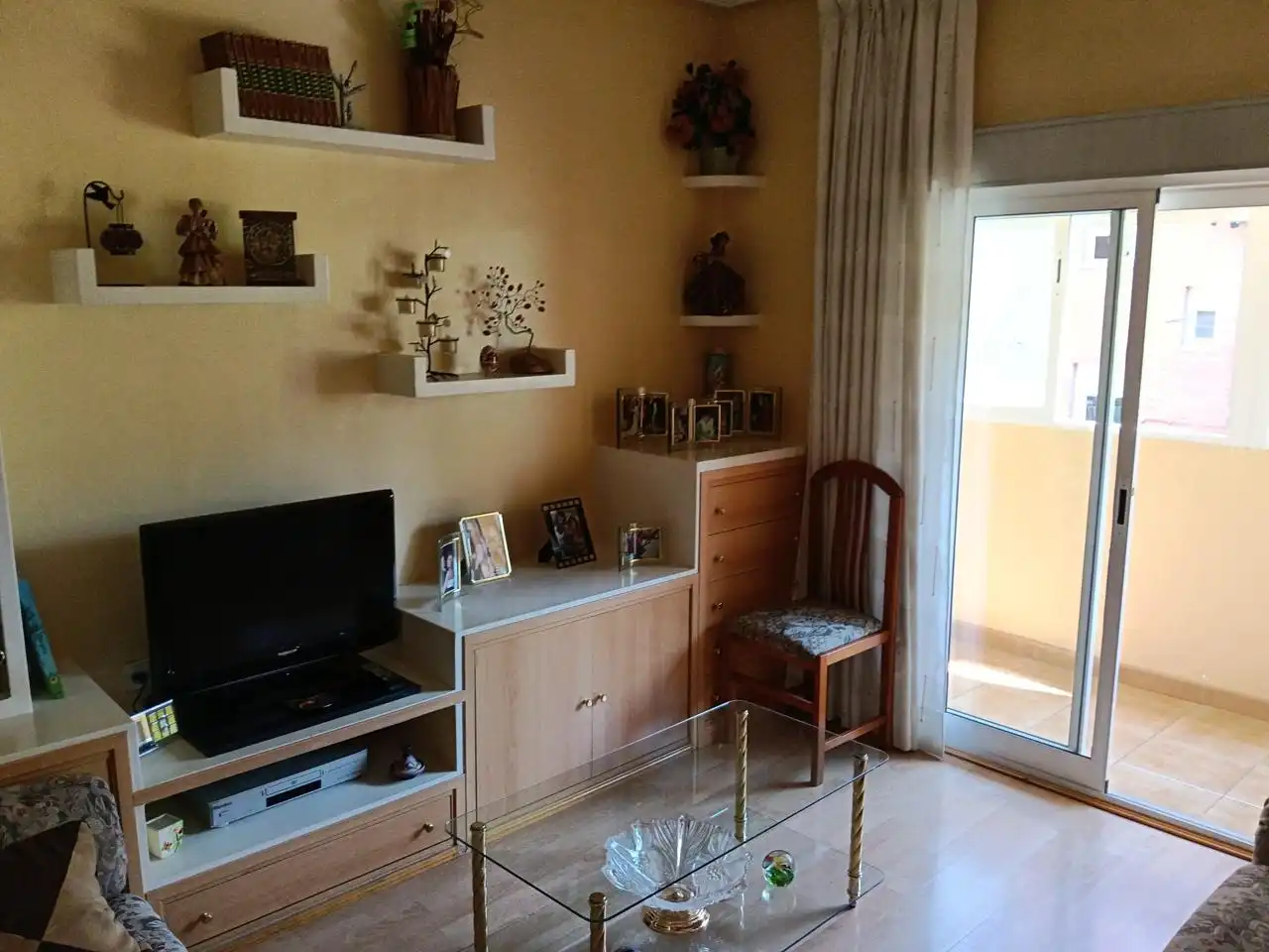 Living room of Flat for sale in Madrid  with Terrace and Furnished