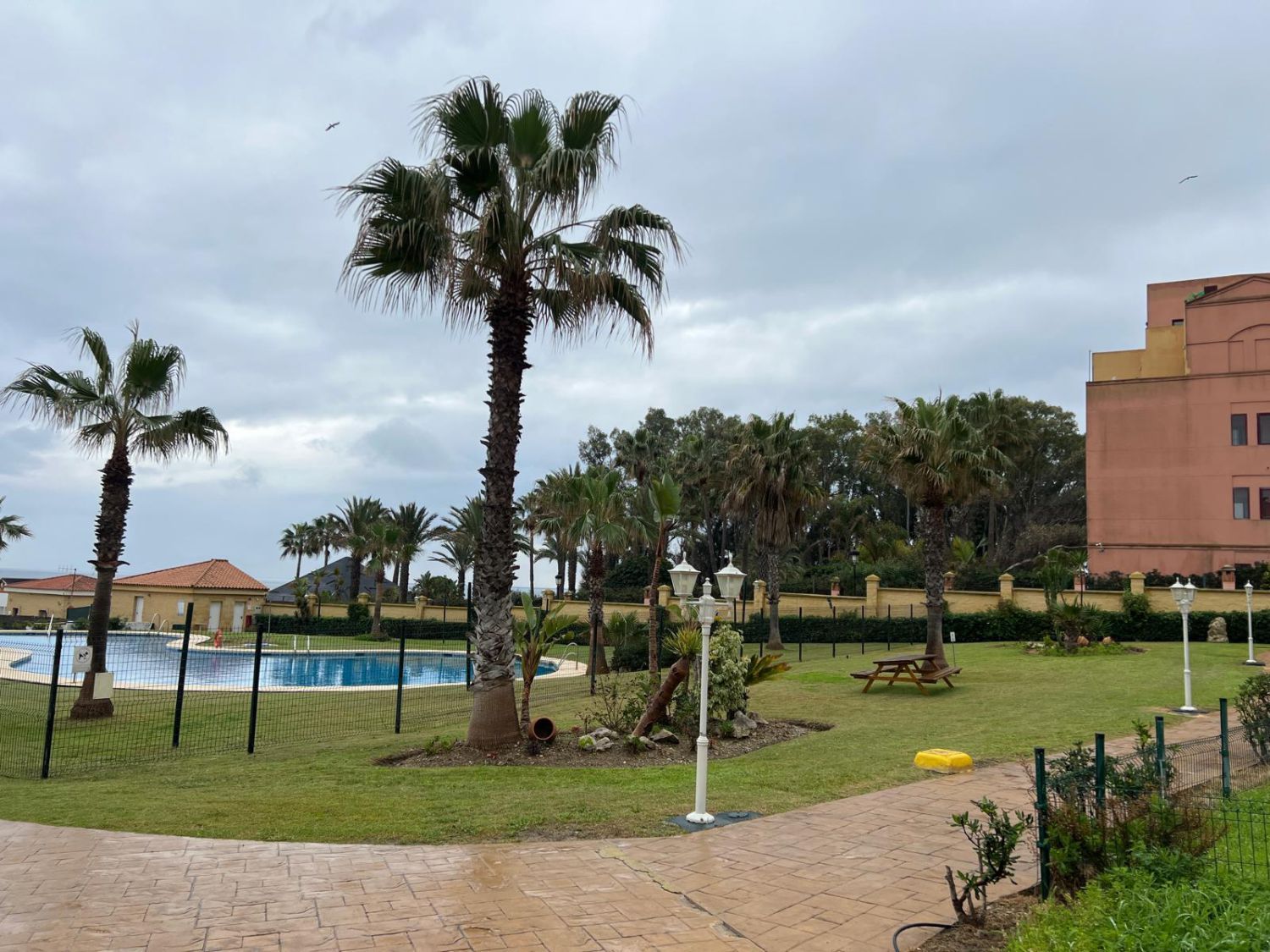 Piscina de Casa adosada en venda en Manilva amb Calefacció, Terrassa i Piscina comunitària