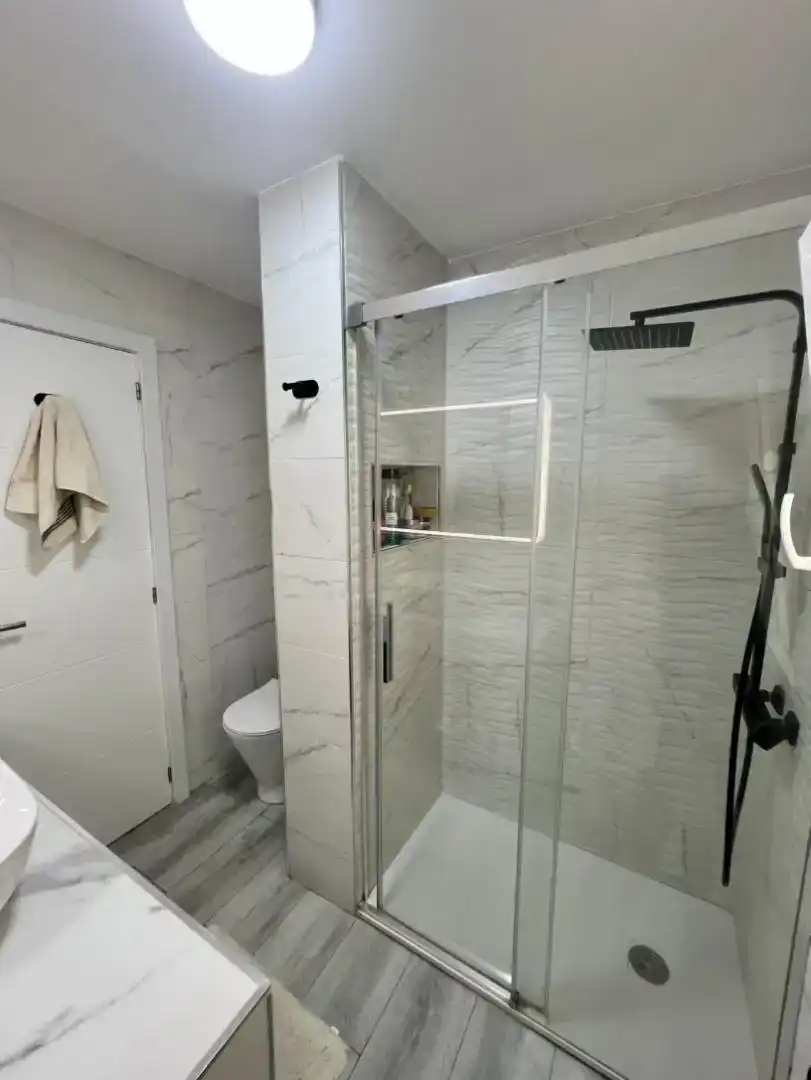 Baño de Piso en venta en Algeciras con Trastero