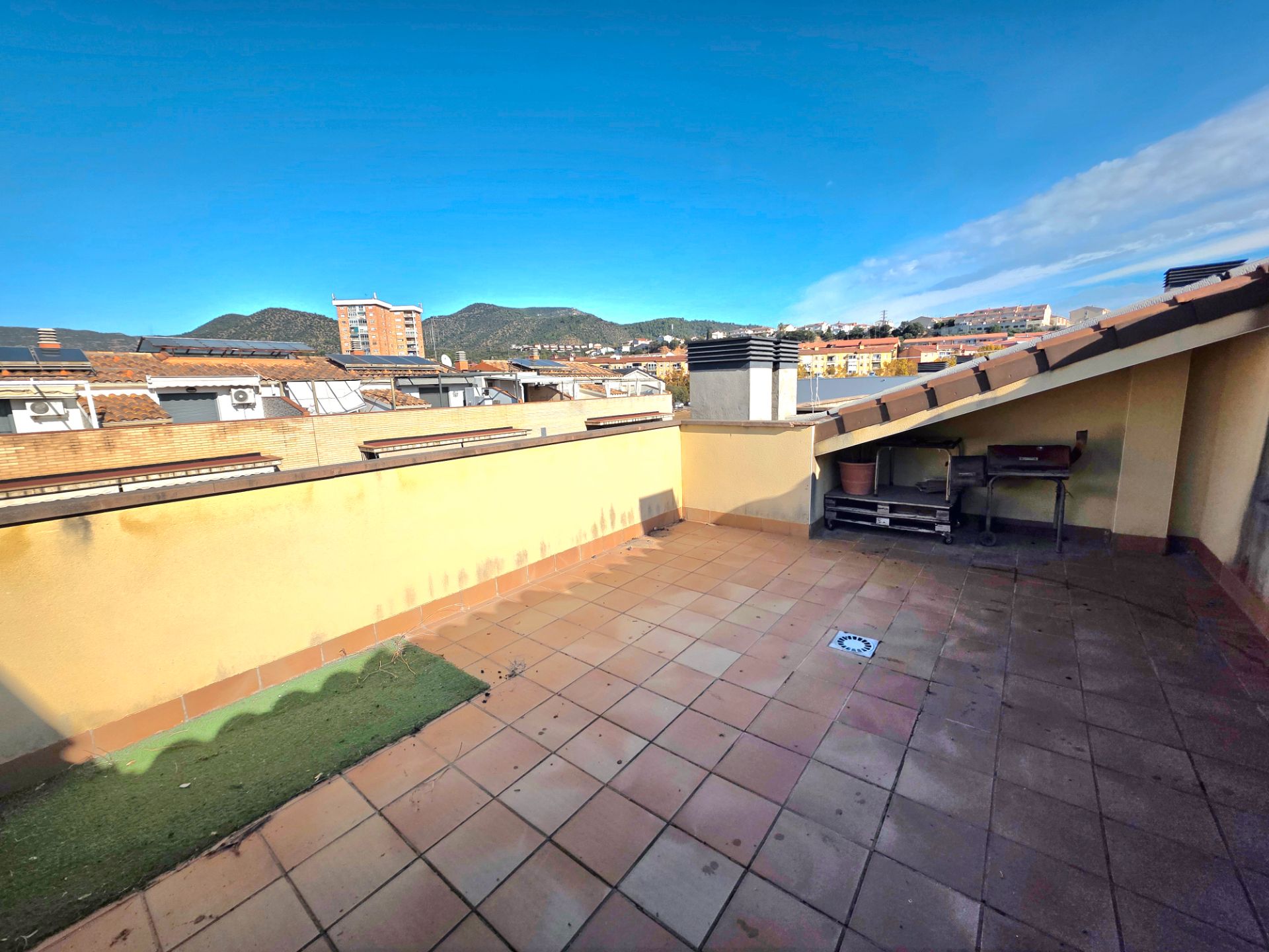 Terrassa de Àtic en venda en Olesa de Montserrat amb Aire condicionat, Parquet i Terrassa