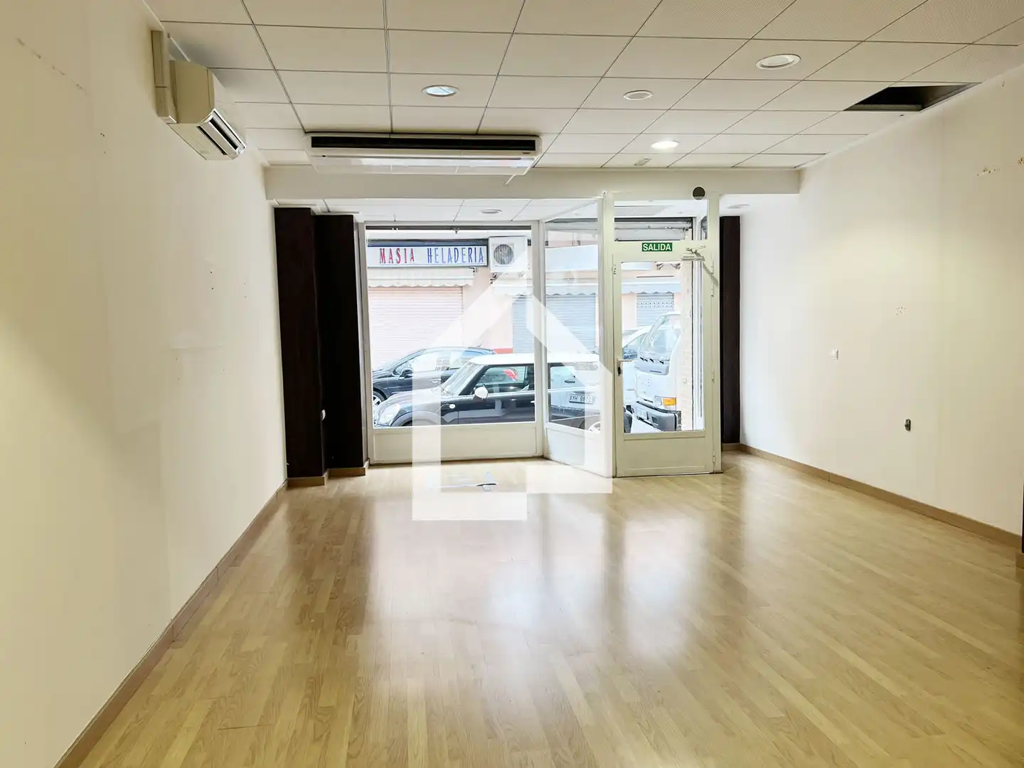 Gewerbefläche zum Verkauf in Calle Capitán Torregrosa, imagen 3