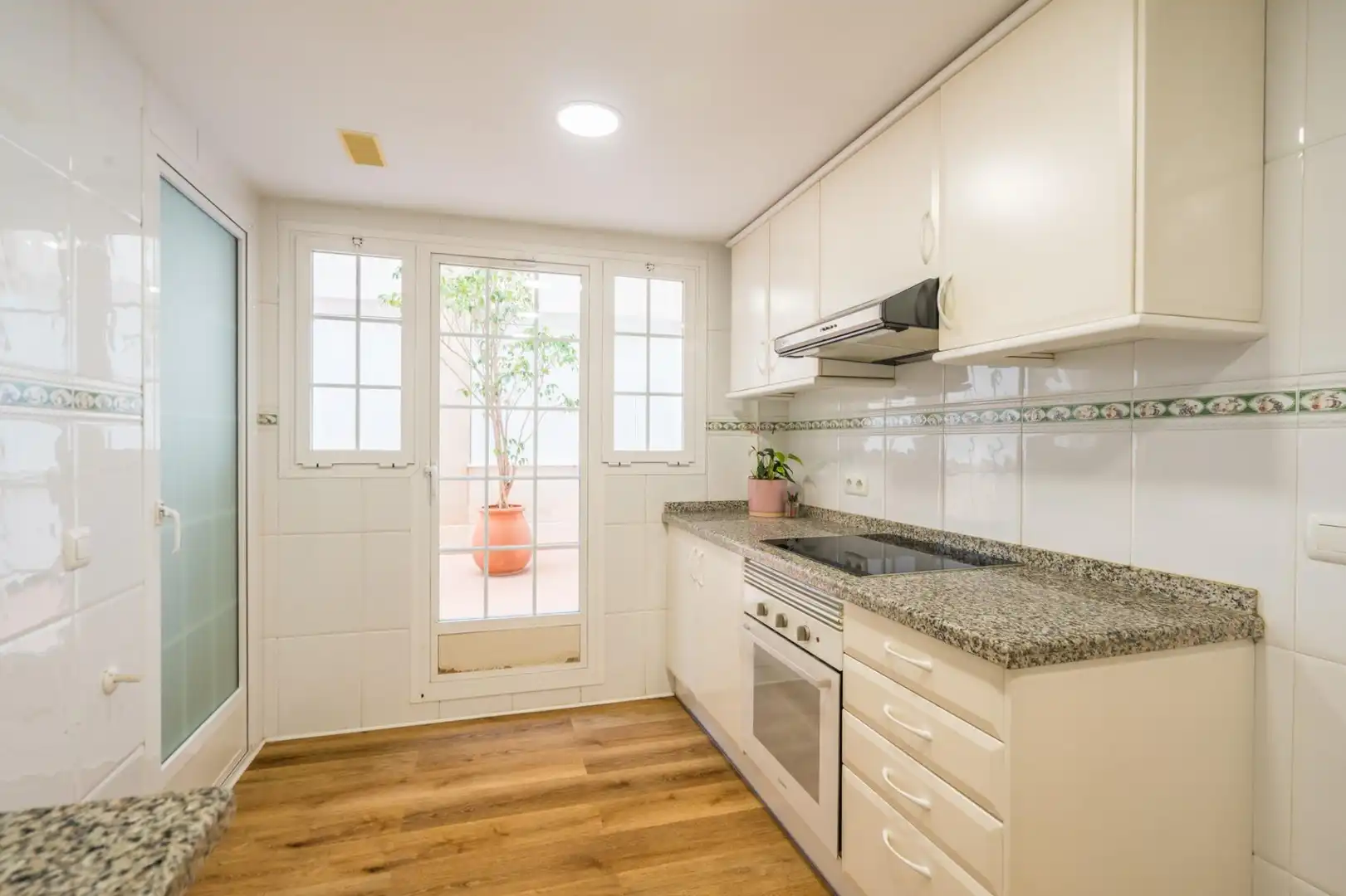 Flat with pool for sale in Calle MILA REIAL, imagen 22