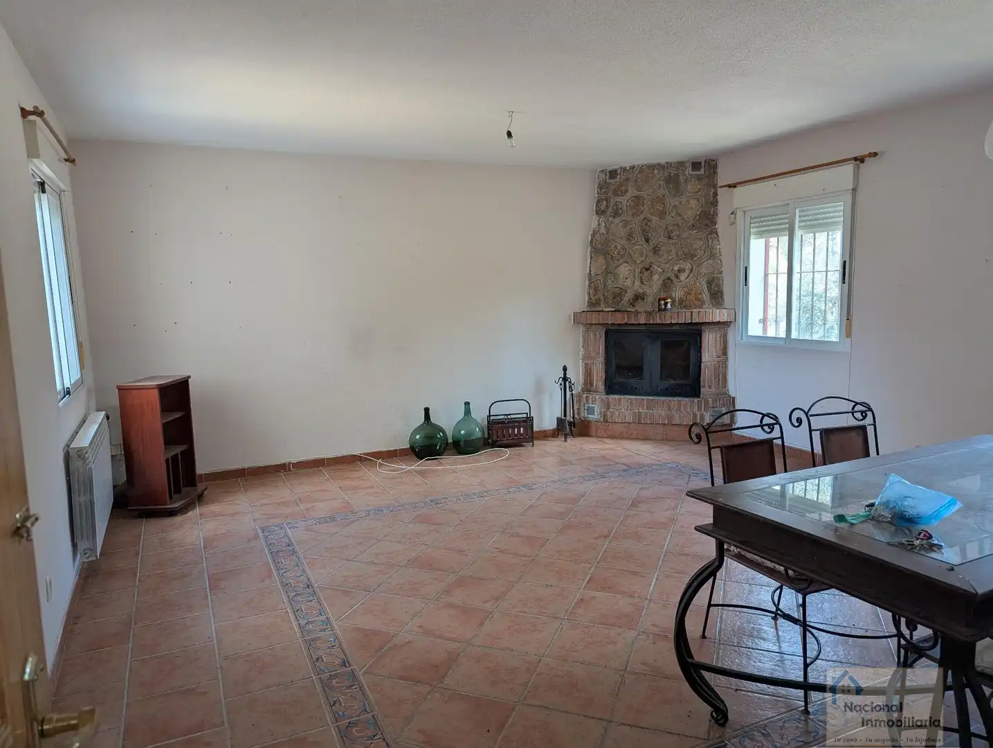 Sala d'estar de Casa o xalet en venda en Marugán amb Calefacció, Traster i Alarma