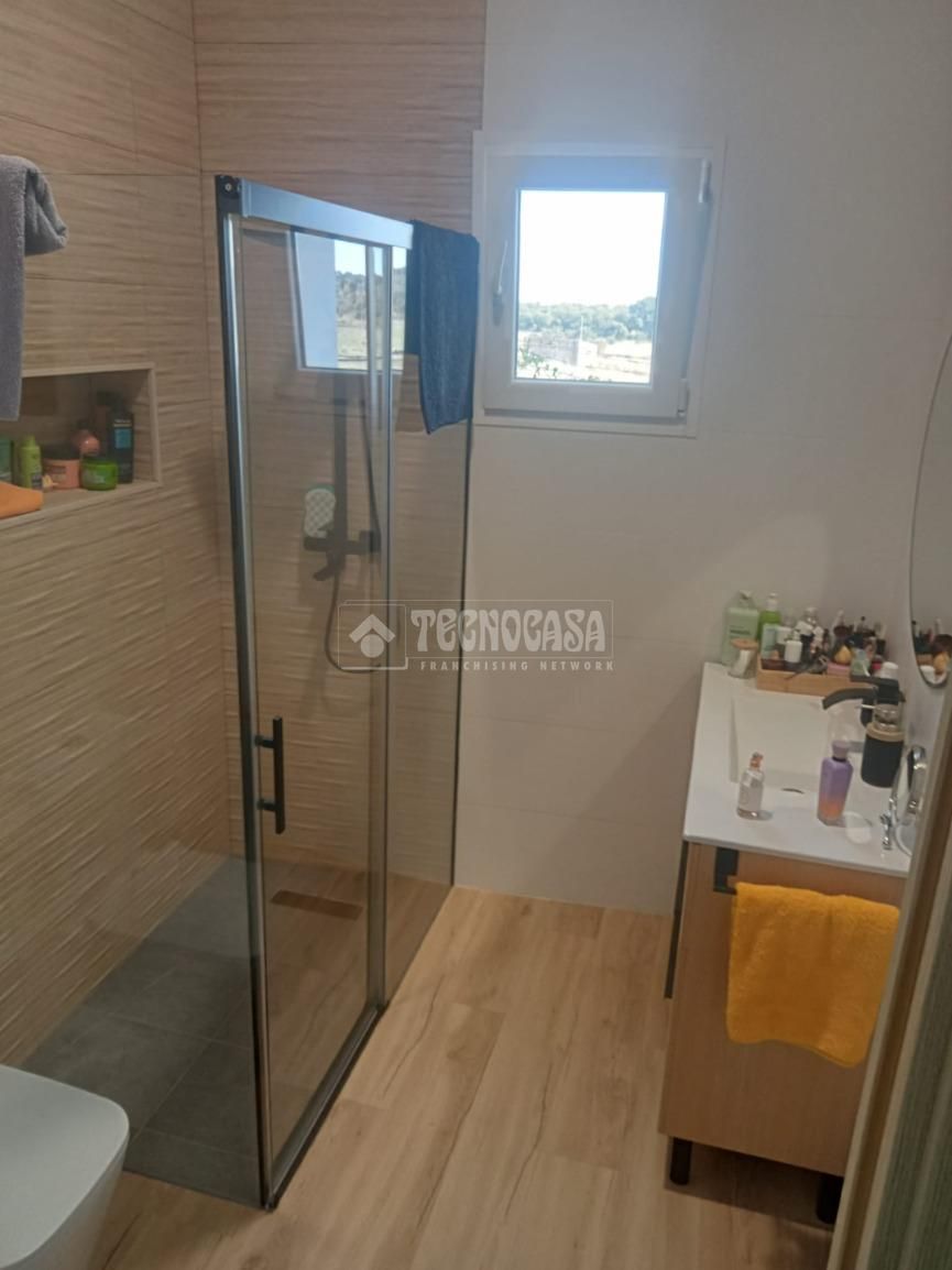 Baño de Finca rústica en venta en Alanís con Aire acondicionado, Jardín privado y Piscina