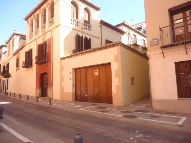 Vista exterior de Apartament en venda en Granada amb Calefacció