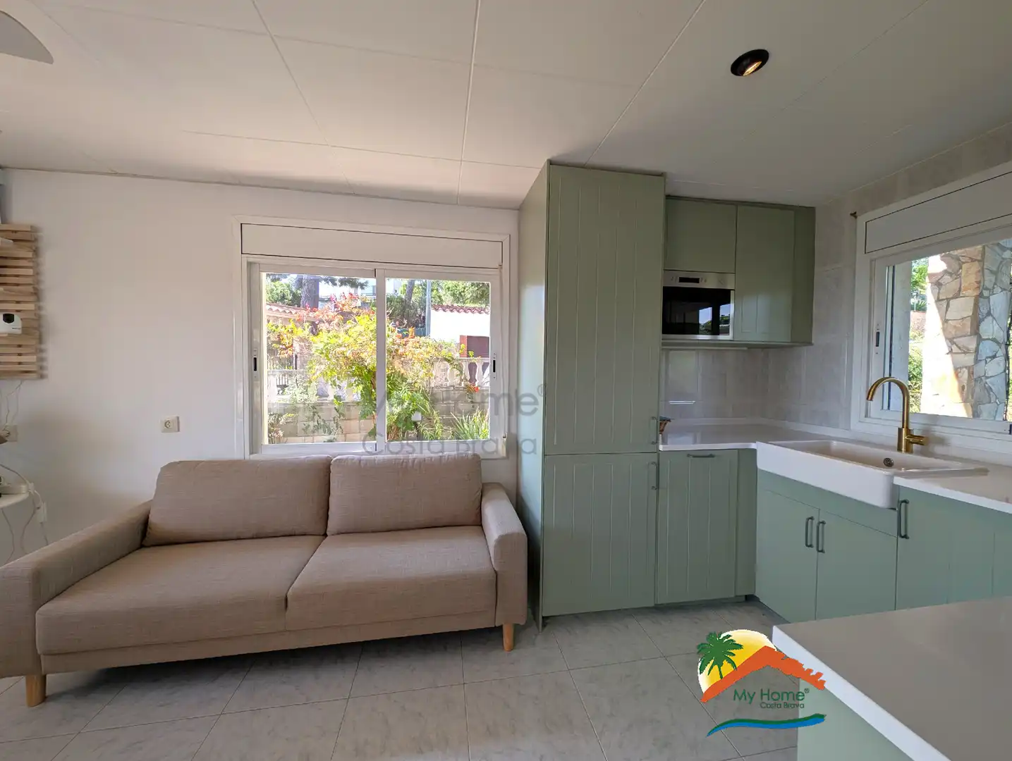 Sala d'estar de Casa o xalet en venda en Lloret de Mar amb Aire condicionat, Calefacció i Jardí privat