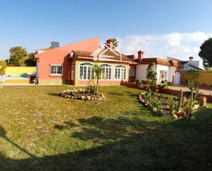 Vista exterior de Casa o xalet en venda en El Puerto de Santa María amb Aire condicionat, Terrassa i Piscina