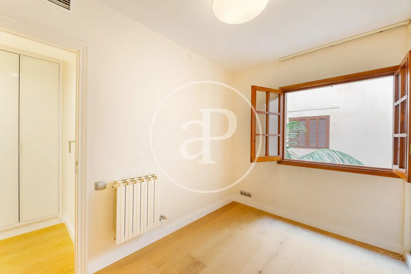 Schlafzimmer von Wohnung zum Verkauf in  Palma de Mallorca mit Klimaanlage, Heizung und Balkon