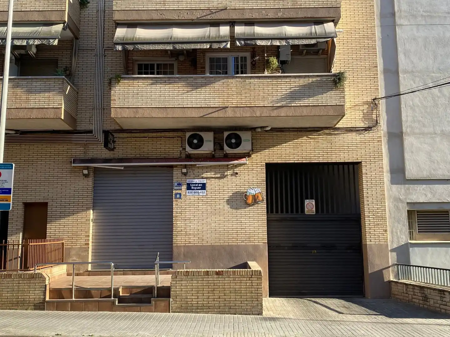 Vista exterior de Local de alquiler en Sant Feliu de Llobregat con Terraza