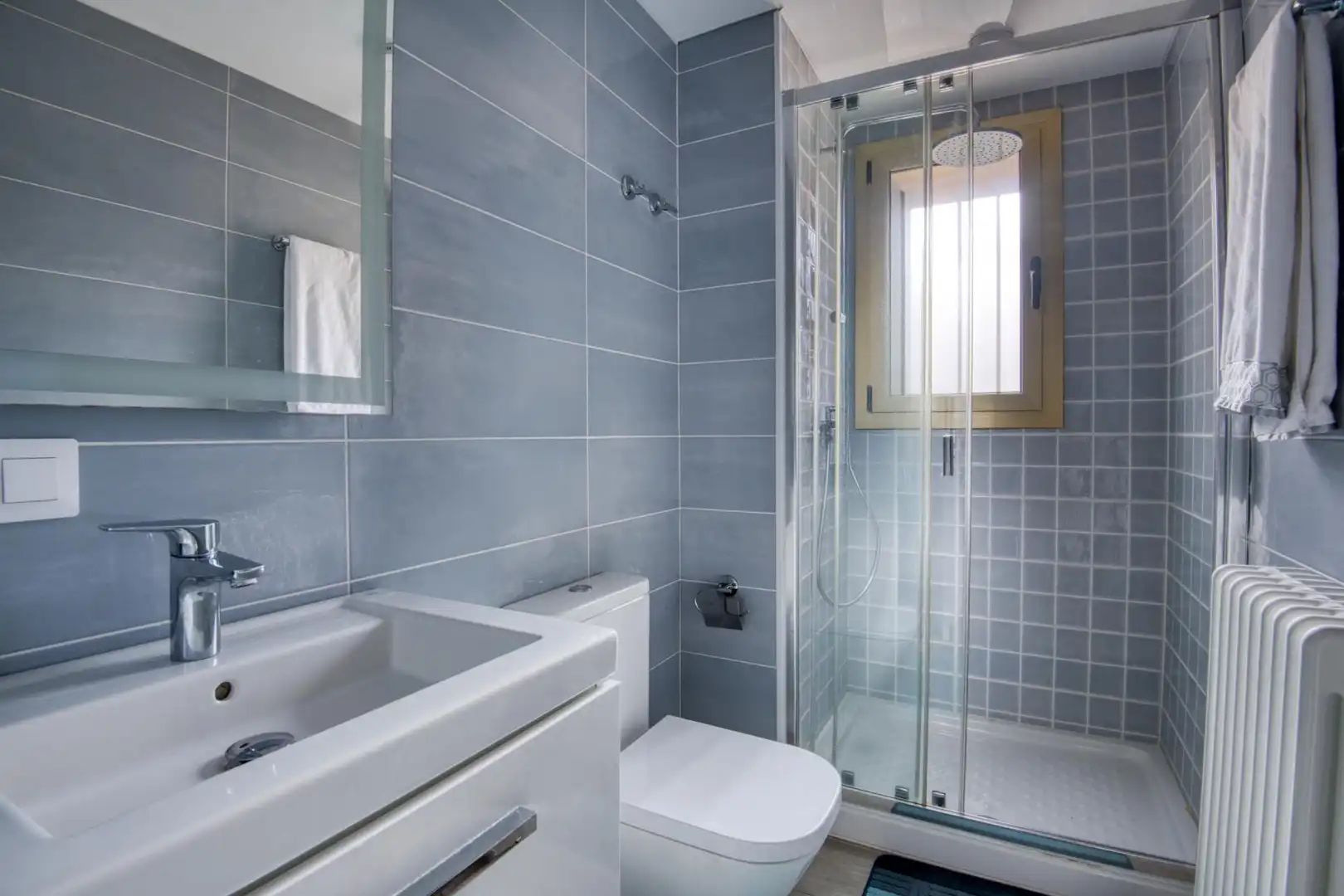 Baño de Piso en venta en Sant Feliu de Guíxols con Calefacción, Terraza y Horno