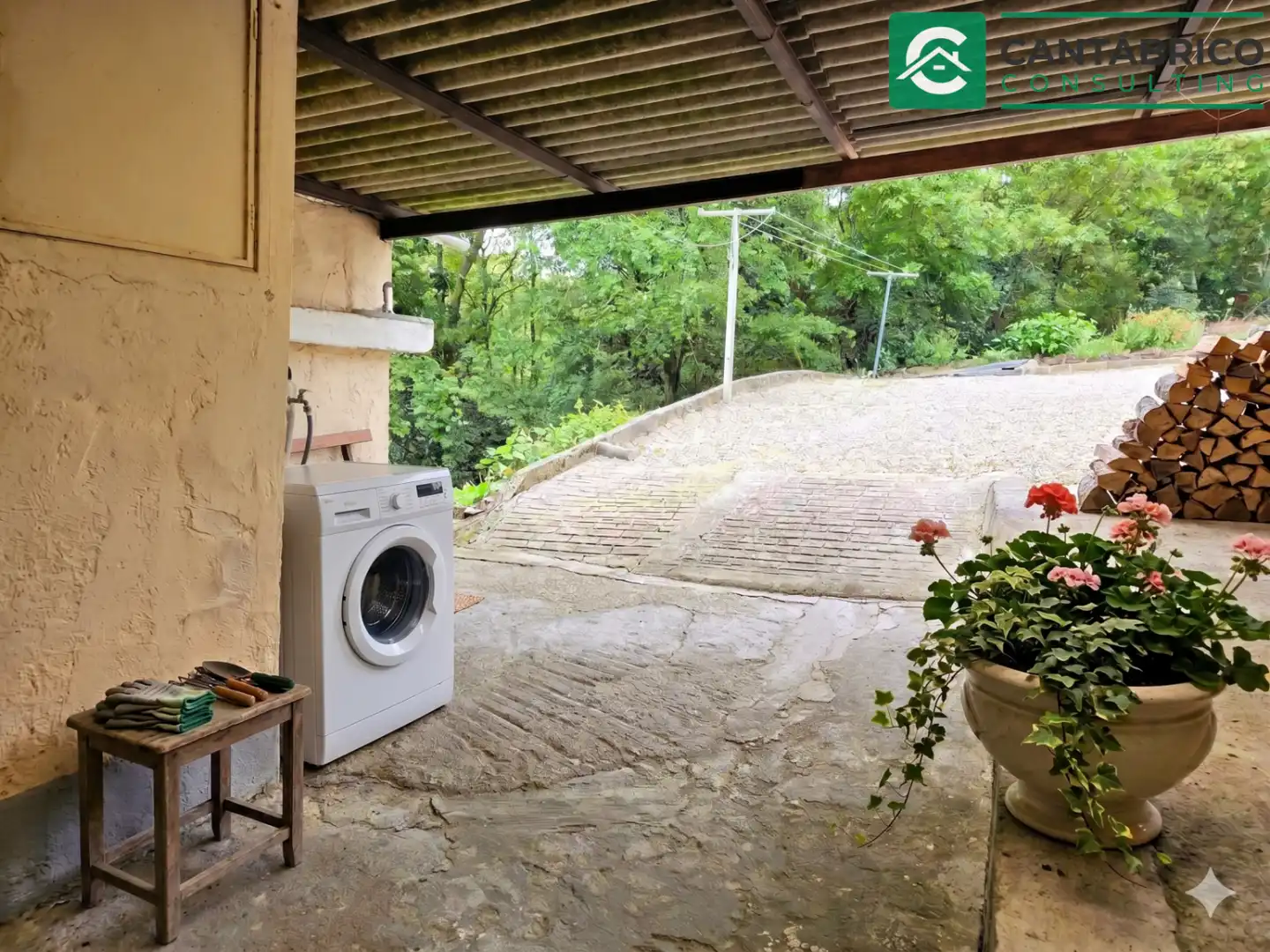 Terrassa de Casa o xalet en venda en Villayón amb Terrassa, Traster i Moblat
