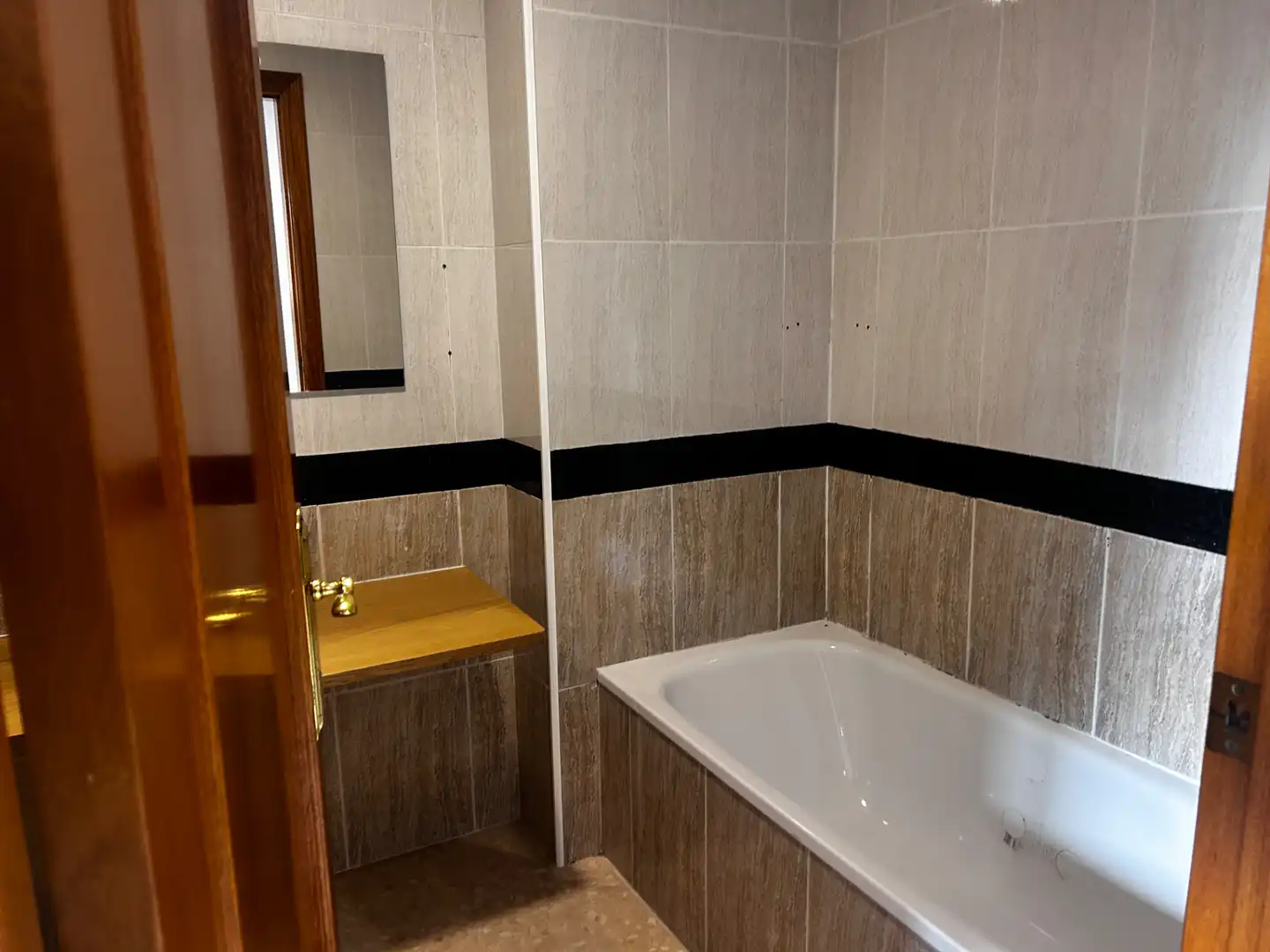 Bathroom of Flat for sale in Terrassa  with Private garden, Furnished and Balcony