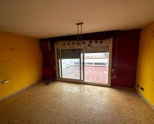 Sala d'estar de Casa adosada en venda en Terrassa amb Aire condicionat i Calefacció