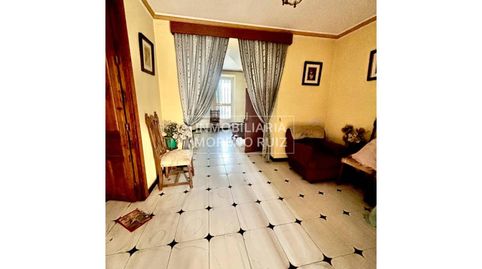 CASA CON GRANDES ESPACIOS Y DOS PATIOS., image 2