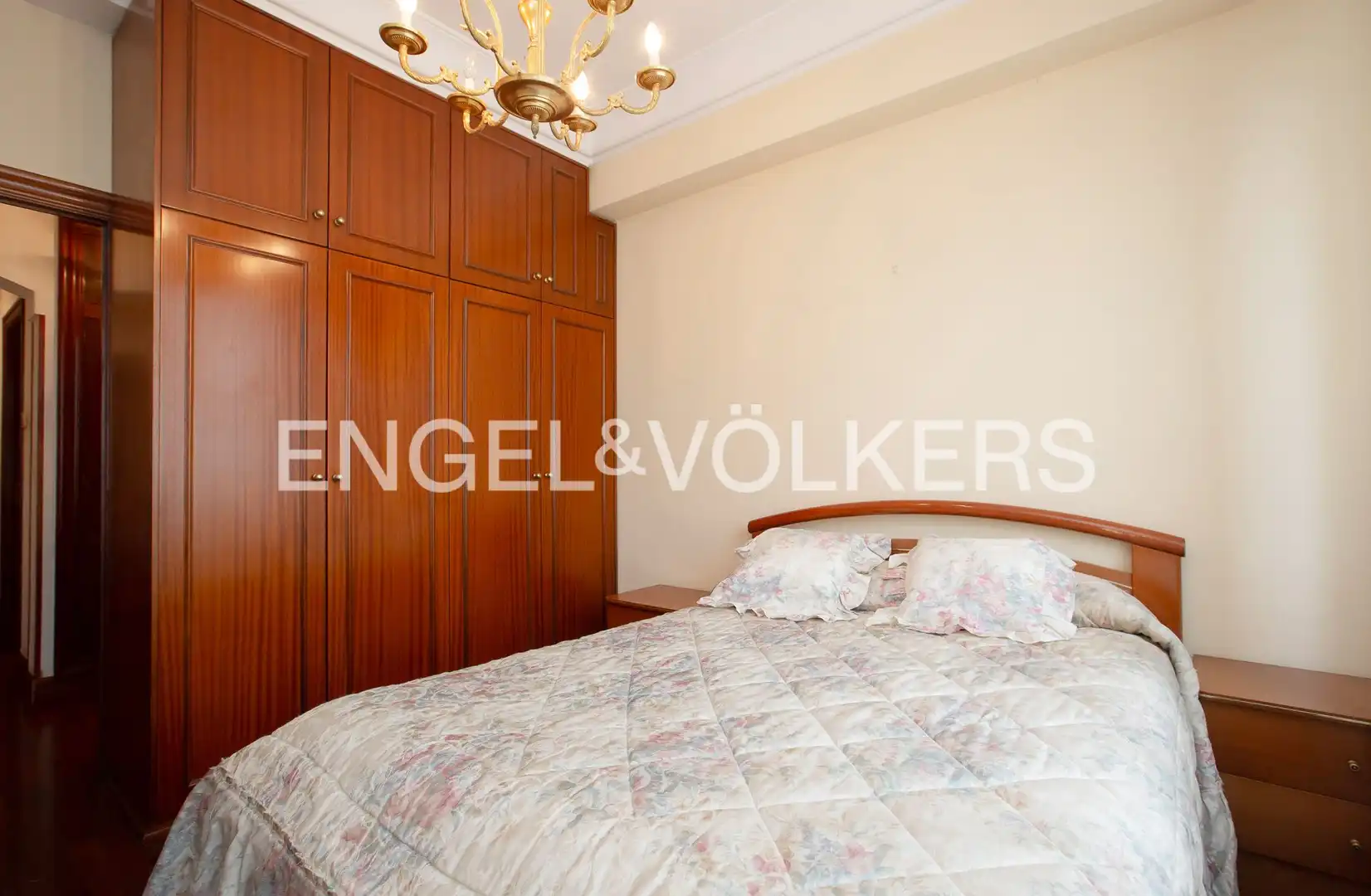 Habitación de Piso en venta en Bilbao  con Calefacción y Balcón
