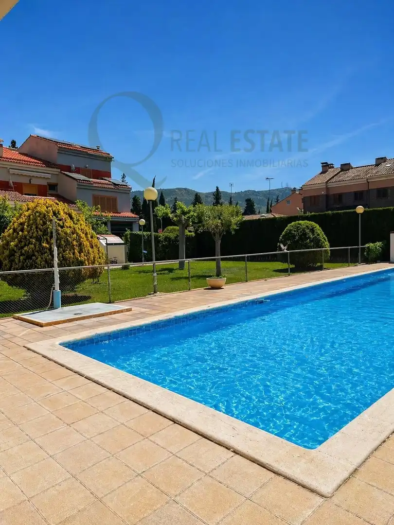 Vista exterior de Casa o chalet en venta en Villena con Aire acondicionado, Calefacción y Jardín privado