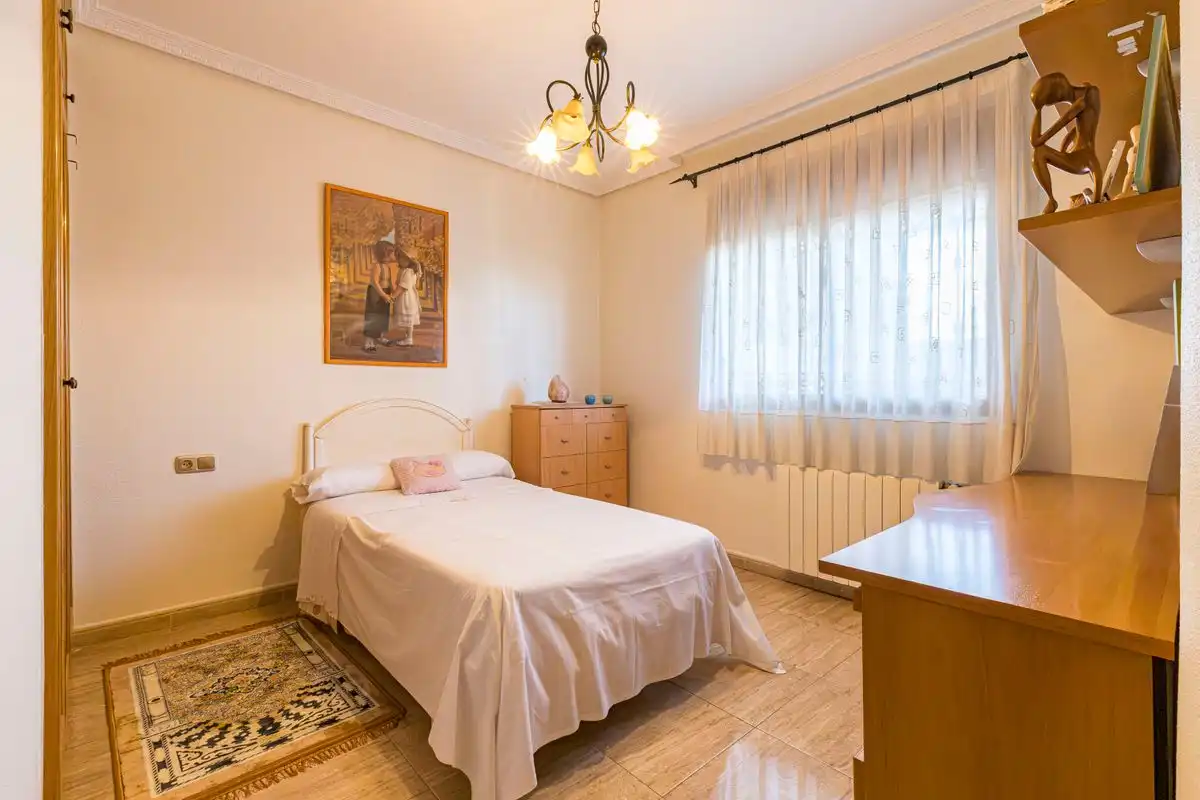 Habitación de Casa o chalet en venta en Alguazas con Aire acondicionado, Calefacción y Jardín privado