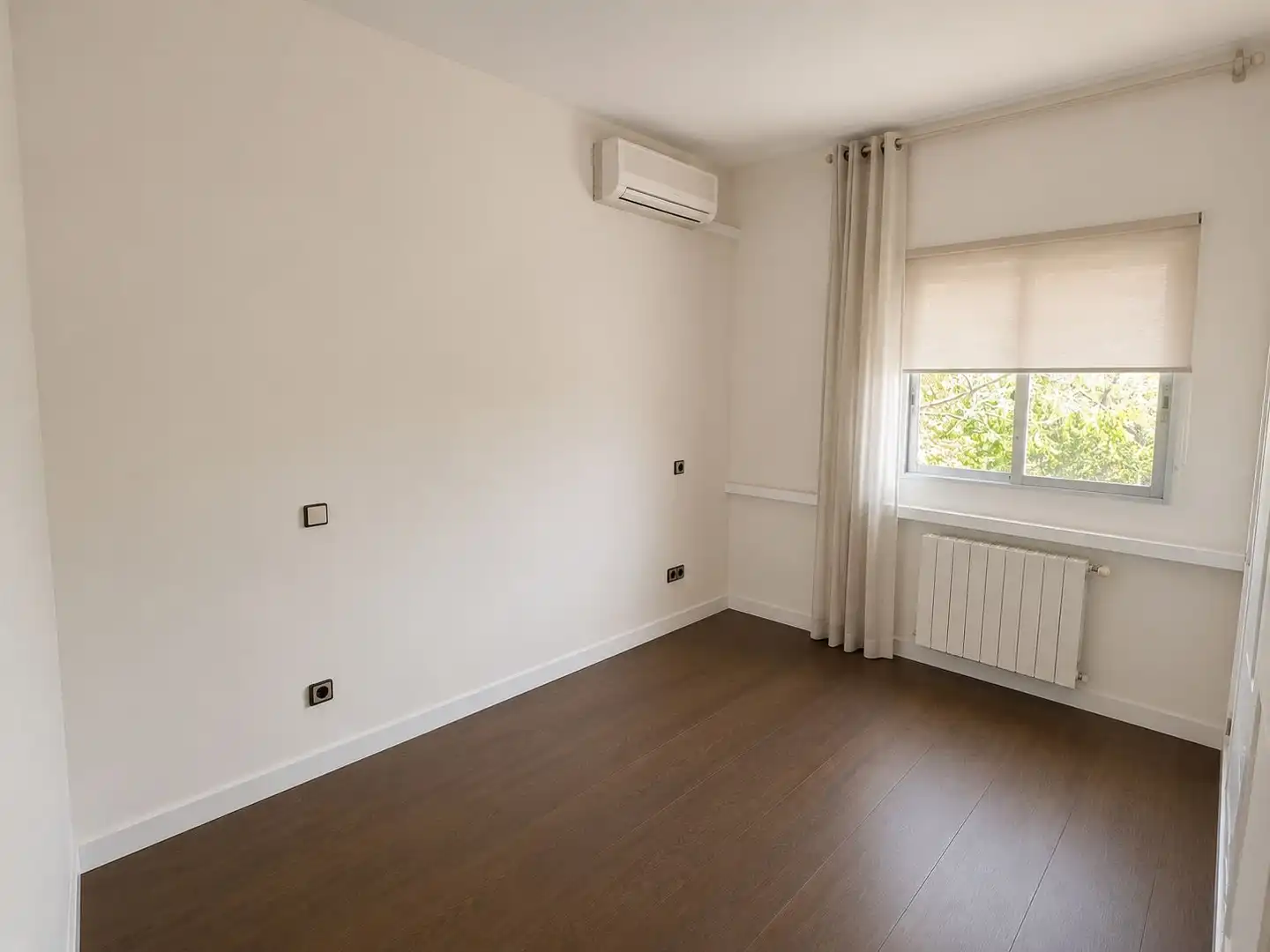 Habitación de Piso en venta en Madrid con Calefacción