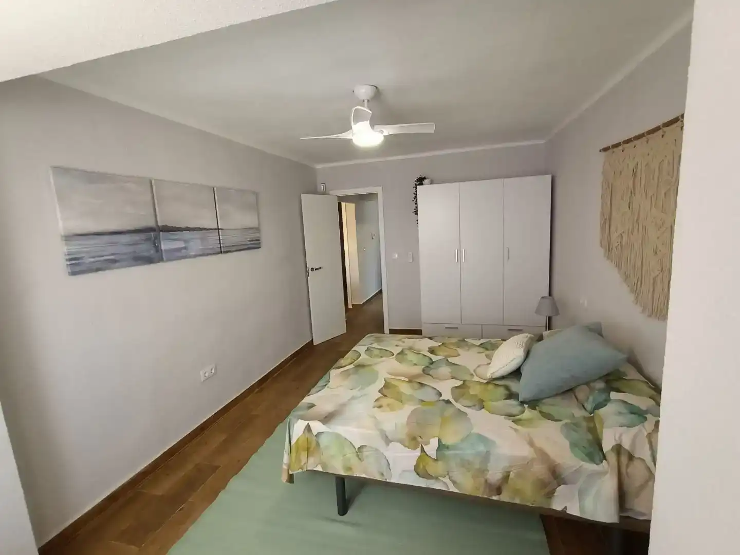 Schlafzimmer von Wohnung zur Miete in Cullera mit Klimaanlage und Möbliert