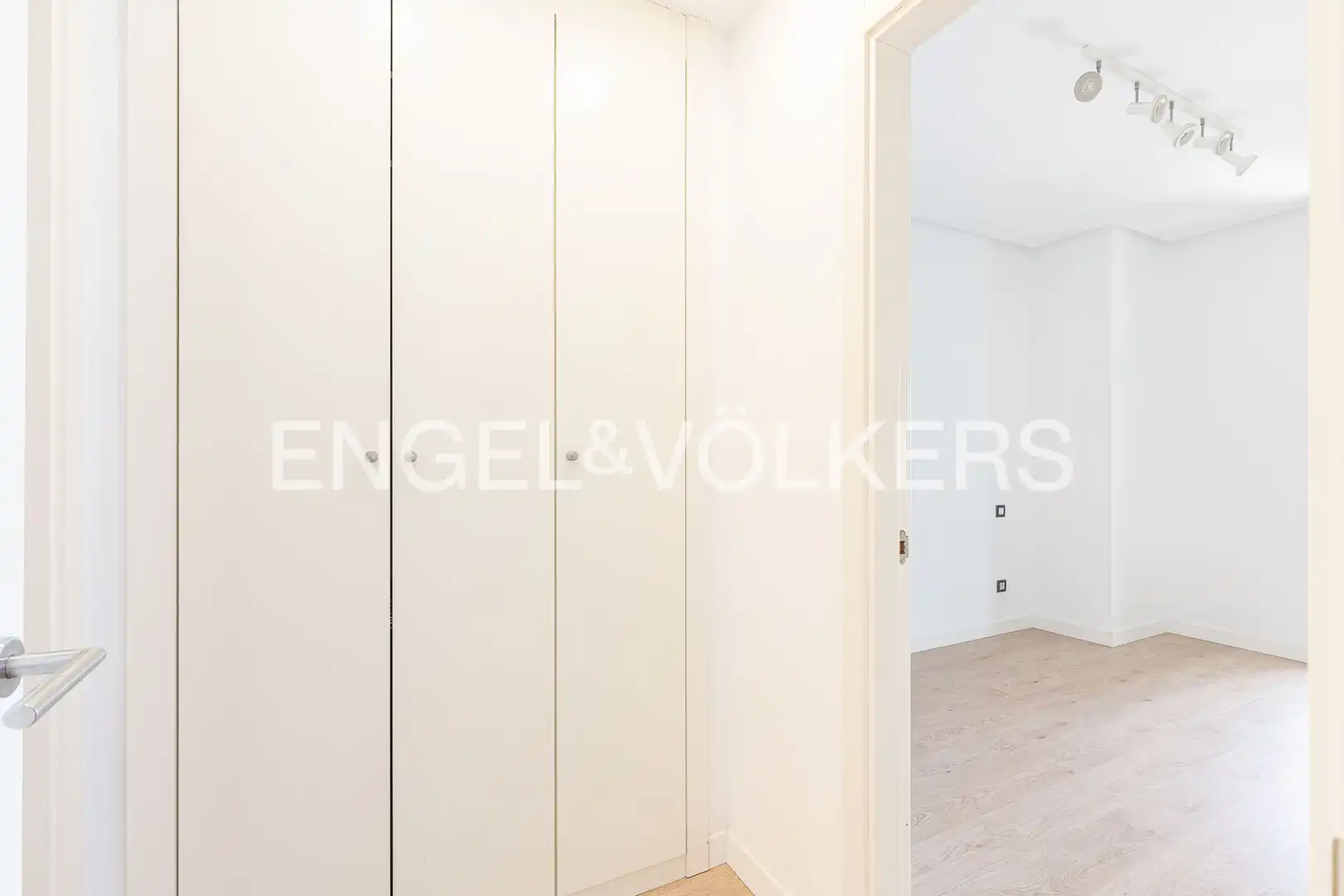 Wohnung zum Verkauf in Madrid mit Klimaanlage, Heizung und Parkett