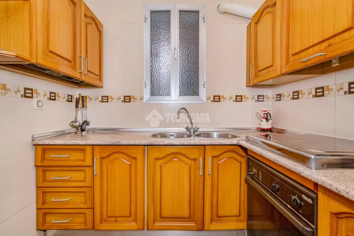 Cuina de Casa adosada en venda en Loja amb Terrassa