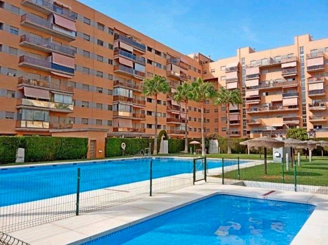 Piso en Alquiler en Calle del Jalón en Martín Carpena - Torre del Río