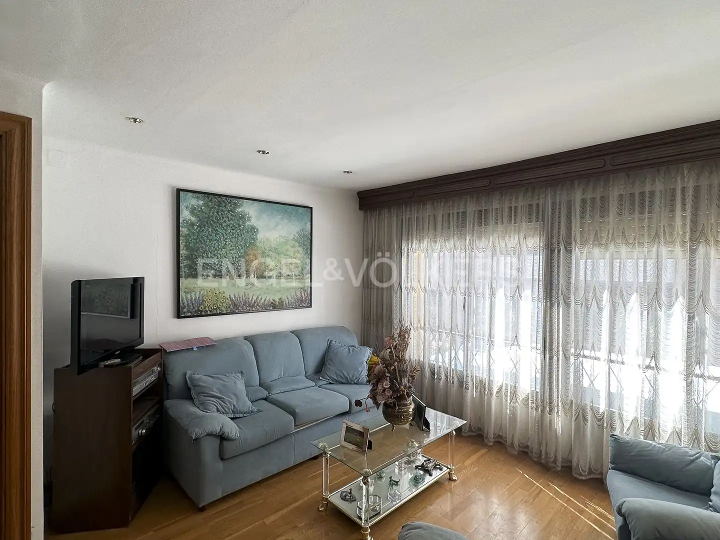 Living room of Houses for sale in Vilafranca del Penedès  with Heating, Parquet flooring and Terrace