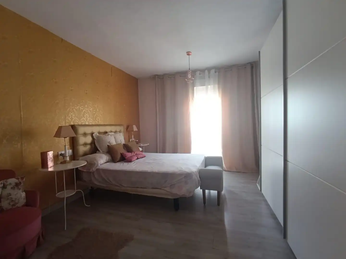 Dormitori de Casa adosada en venda en Alcalá de Guadaira amb Aire condicionat i Calefacció