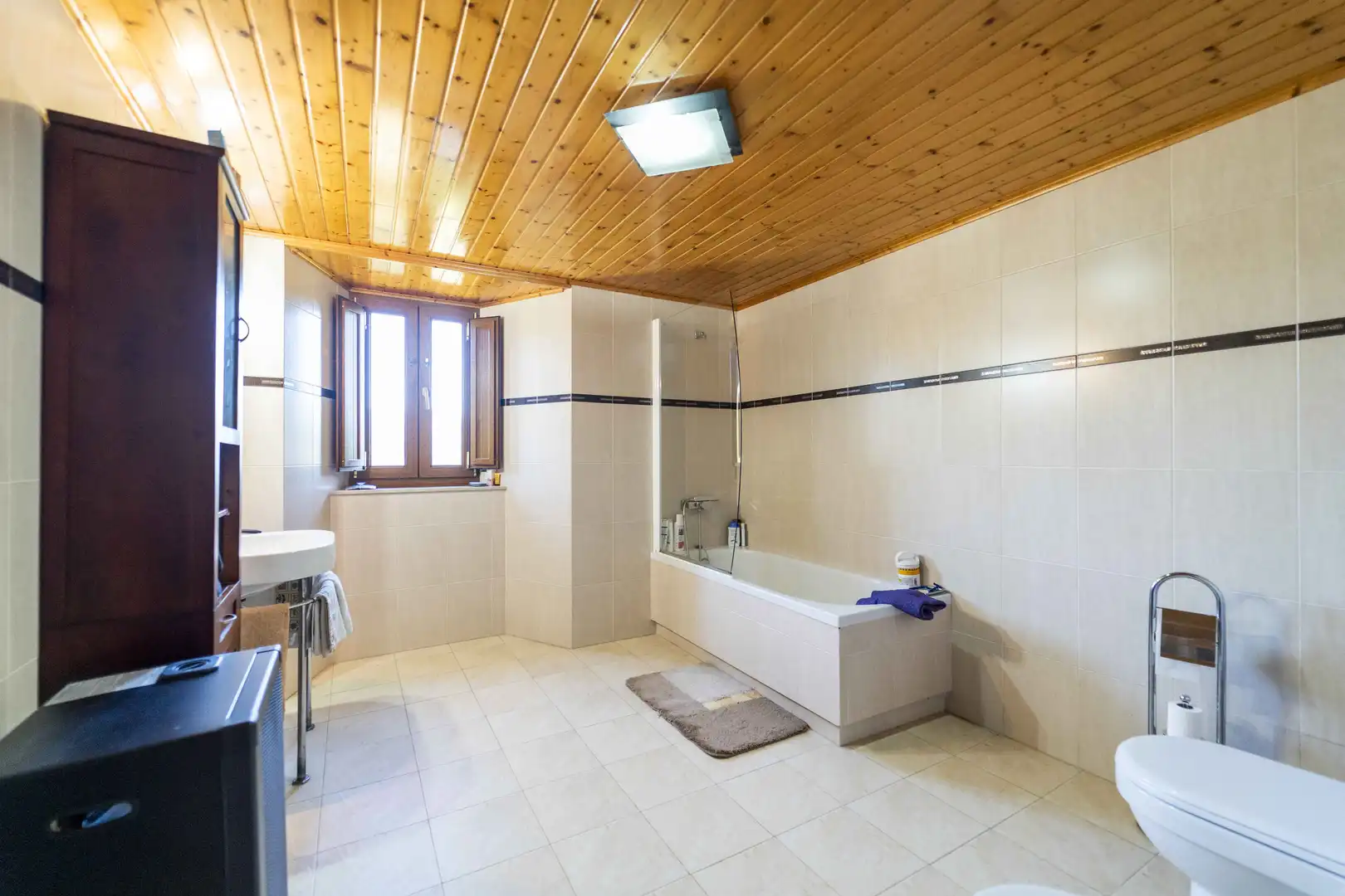 Baño de Finca rústica en venta en San Tirso de Abres con Amueblado