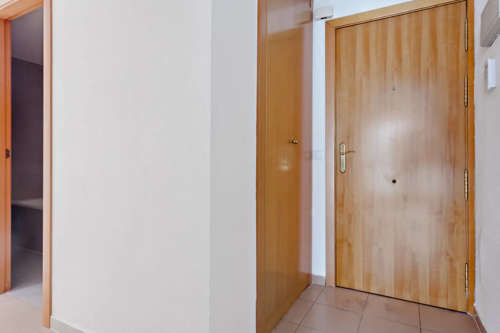Flat for sale in Madrid  with Community pool