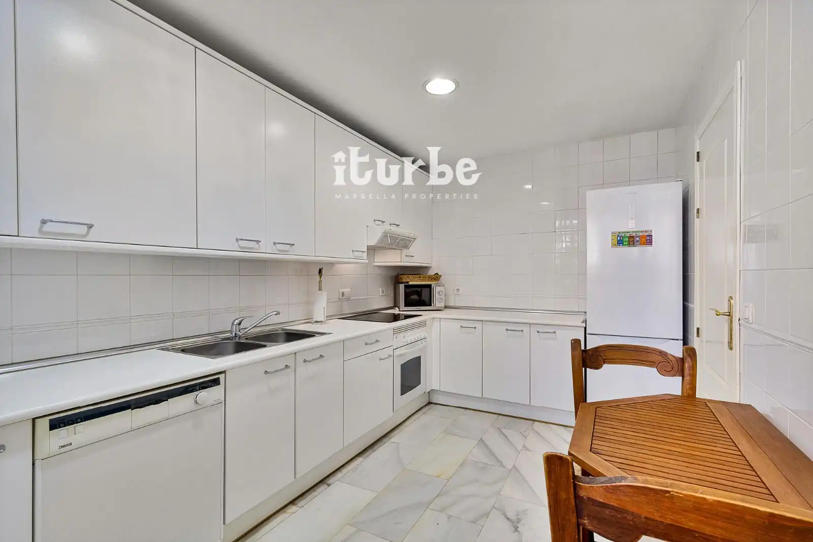 Casa adosada en venta en CL ANA DE AUSTRIA-PEPINA NOR 3, 108, Puerto Banús